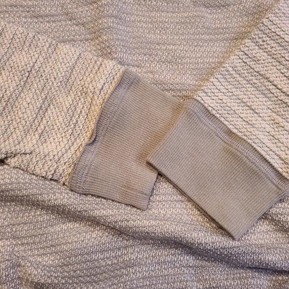 Maurices Sweater sparkly gray heathered cinch waist misses XL. - Picture 4 of 8